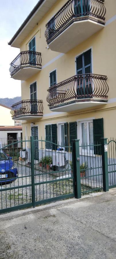 莱万托Casa Giulia公寓 外观 照片