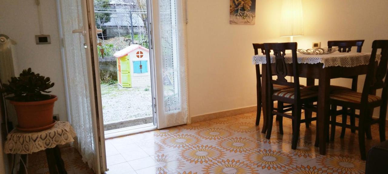 莱万托Casa Giulia公寓 外观 照片